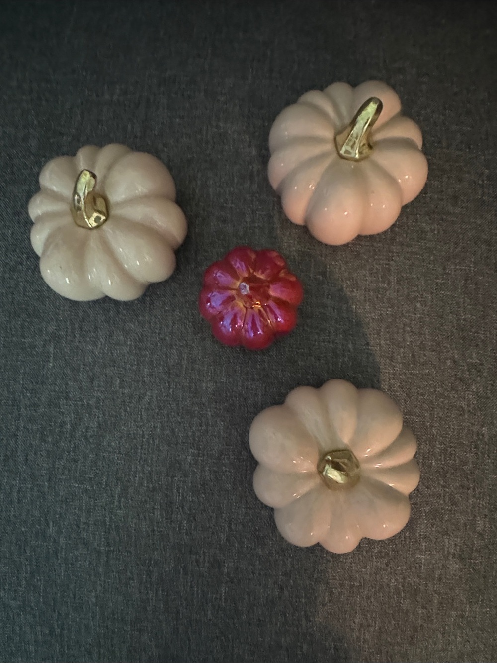 Pink and gold Ceramic Pumpkin Trio with One hot pink Accent Pumpkin 3.5-4 inch - Picture 4 of 4